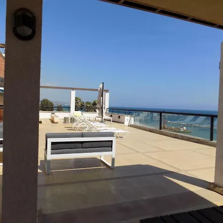 3b Beachfront Large Pool Penthouse Apollonia Beach * Limassol