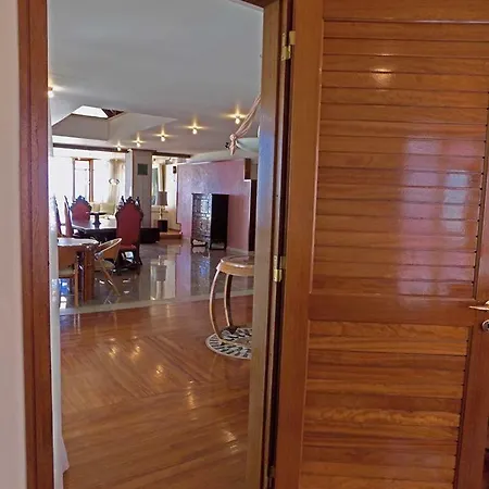 3b Beachfront Large Pool Penthouse Apollonia Beach Apartment *