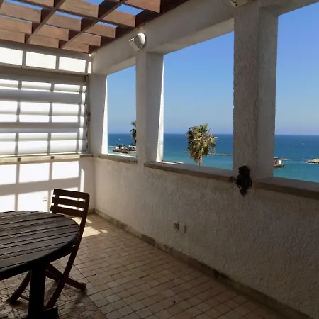 3b Beachfront Large Pool Penthouse Apollonia Beach